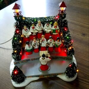 Department Dept. 56 Village Animated Holiday Singers Musical IOB